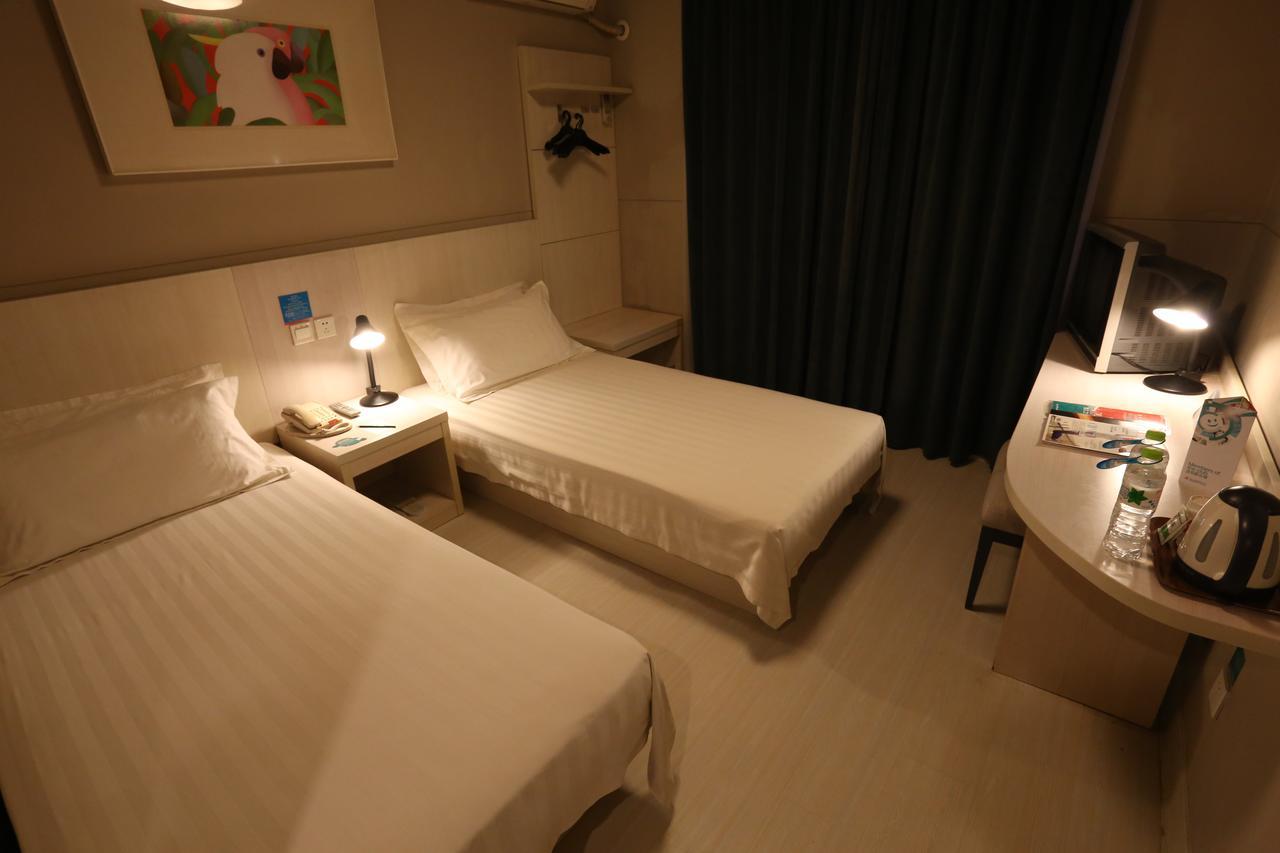 Jinjiang Inn Wuhan Optical Valley Finance Habour מראה חיצוני תמונה