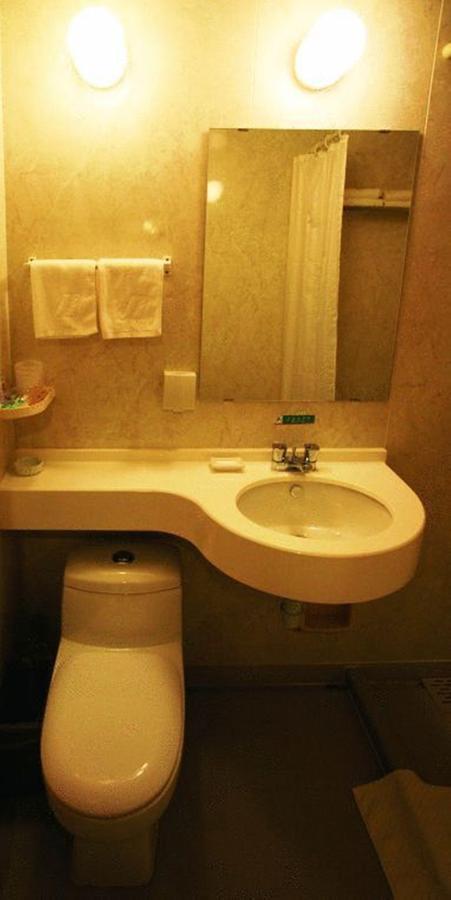 Jinjiang Inn Wuhan Optical Valley Finance Habour מראה חיצוני תמונה